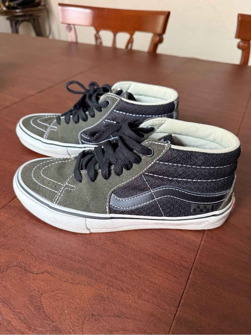 Vans High-Top Sneakers in Olive Green & Black